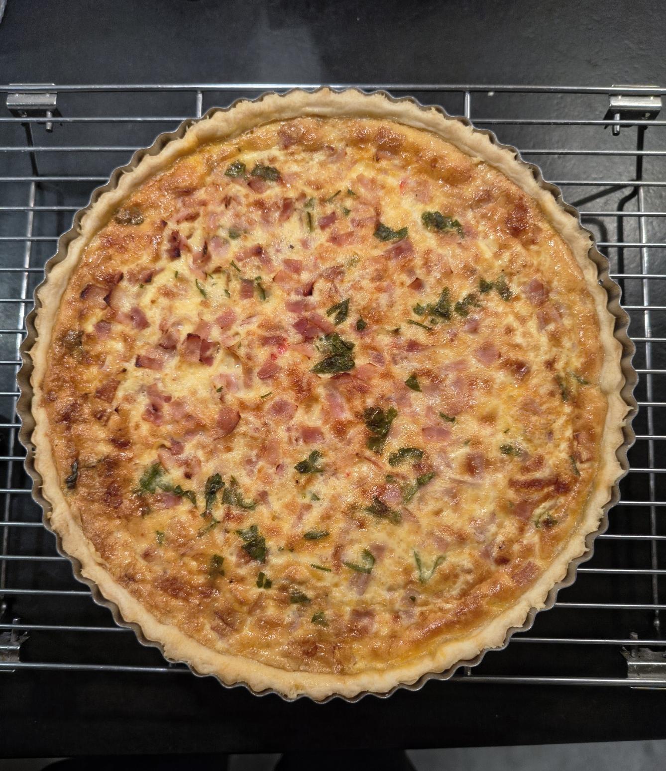 La quiche recién sacada del horno.