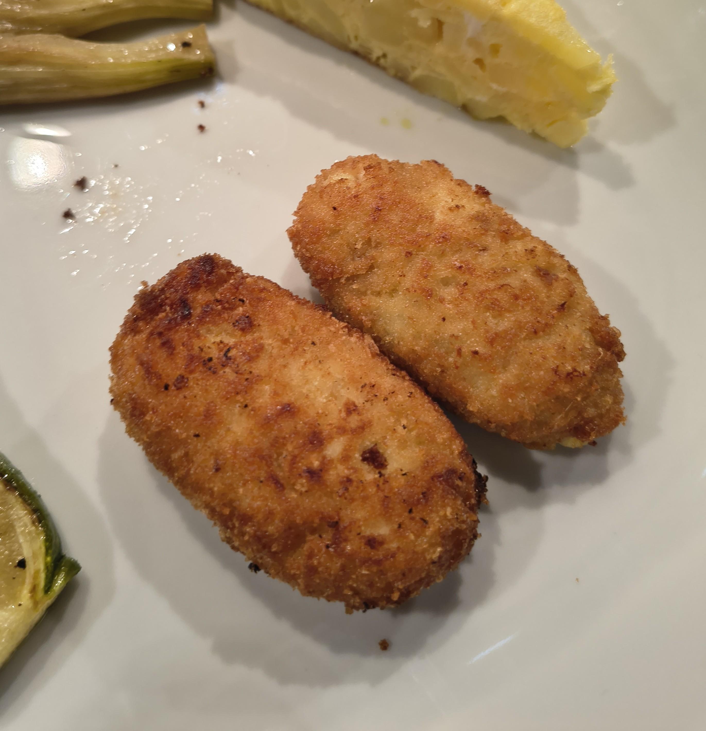 este es nuestro objetivo: dos croquetas doraditas